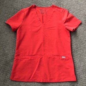 Figs Coral Casma Scrub Top